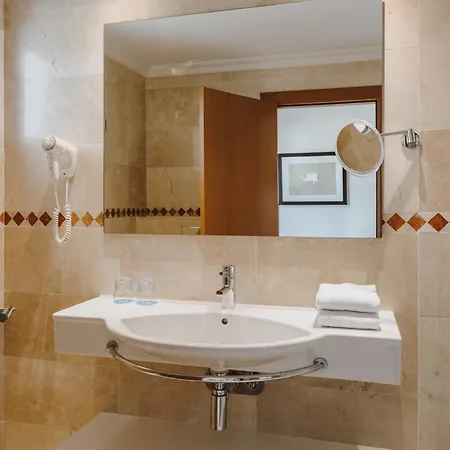 ホテル Grupotel Aguait & - Adults Only 4*