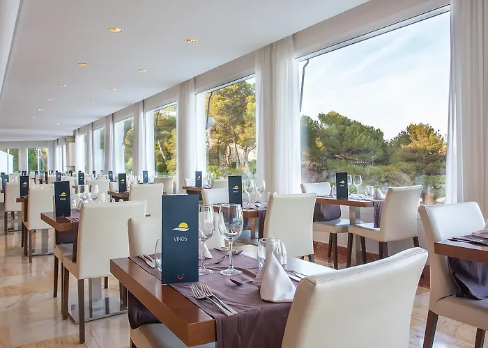 Grupotel Aguait & - Adults Only